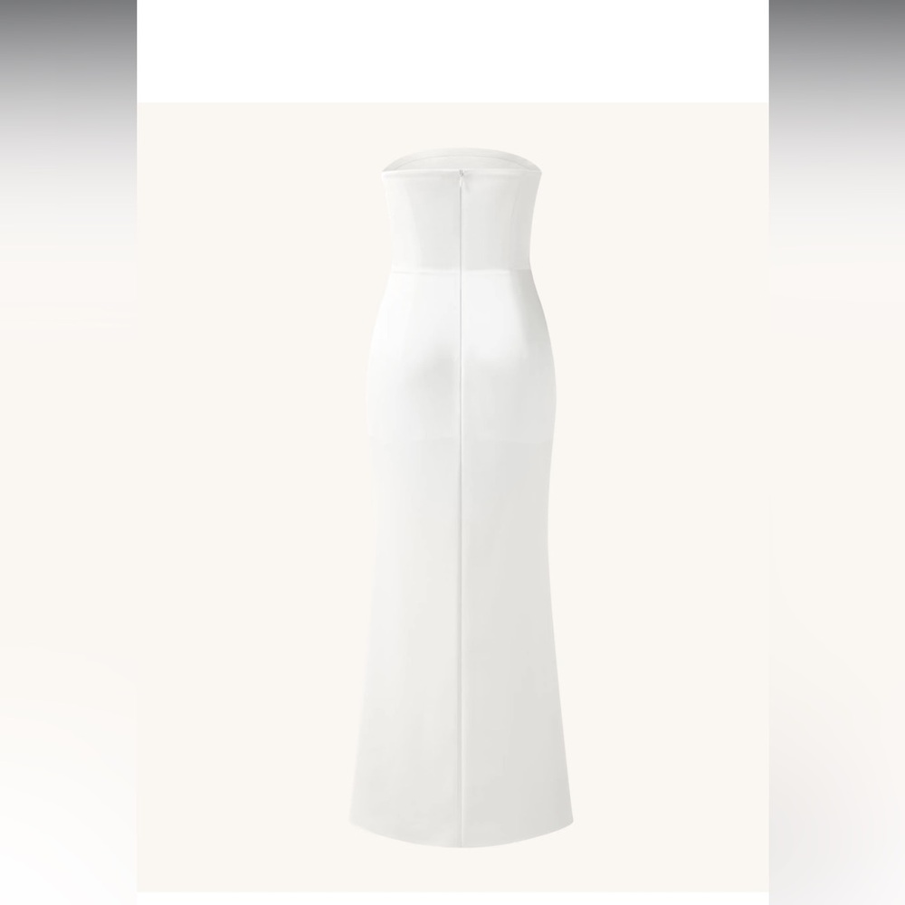 JW PEI White Strapless Dress with Elegant Silhouette - Picture 3 of 11